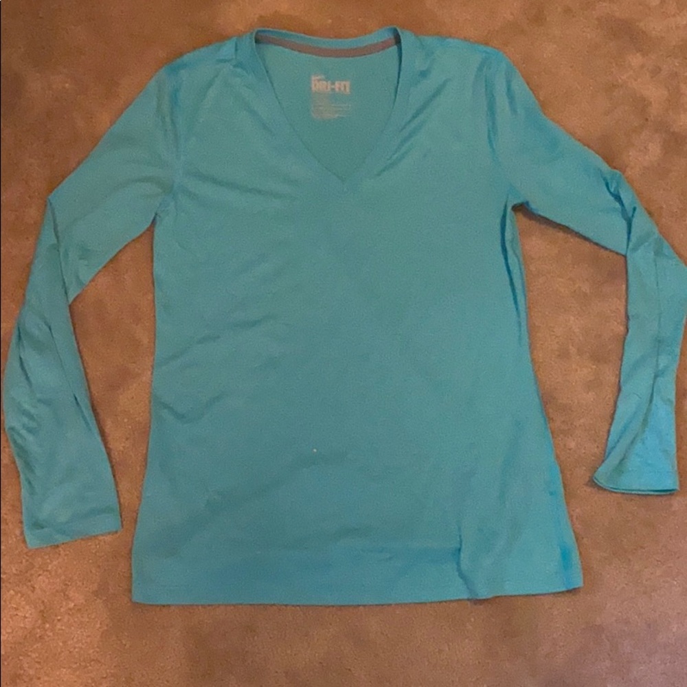 Nike dri-fit medium v-neck long sleeve